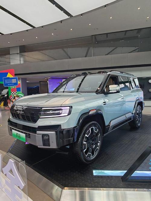 佛山224比亚迪方程豹硬派越野的爆款，英菲尼迪35周年与你共成长